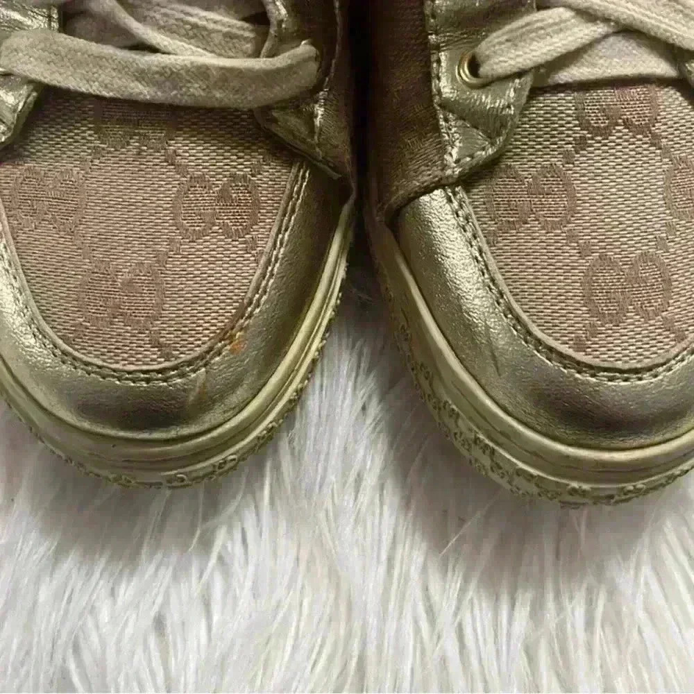 Authentic Gucci shoes - Picture 5 of 8
